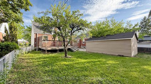 Photo 4 at 26 Innismore Crescent E, Maryvale, Toronto