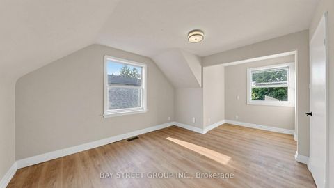 Photo 12 at 26 Innismore Crescent E, Maryvale, Toronto