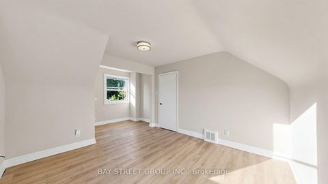 Photo 13 at 26 Innismore Crescent E, Maryvale, Toronto