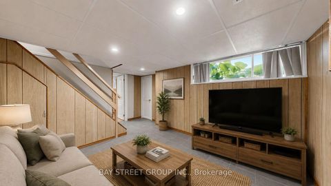 Photo 33 at 26 Innismore Crescent E, Maryvale, Toronto