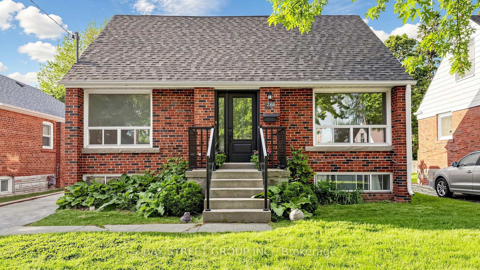 26 Innismore Crescent E, Maryvale, Toronto photo number 2