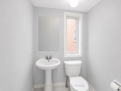 Photo 22 at 29 Centrepark Drive, Amesbury, Toronto
