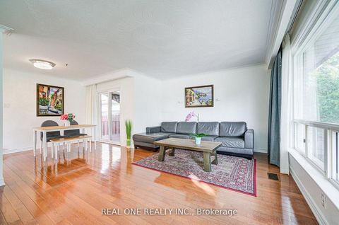 Photo 5 at 122 Marilake Drive, Malvern West, Toronto