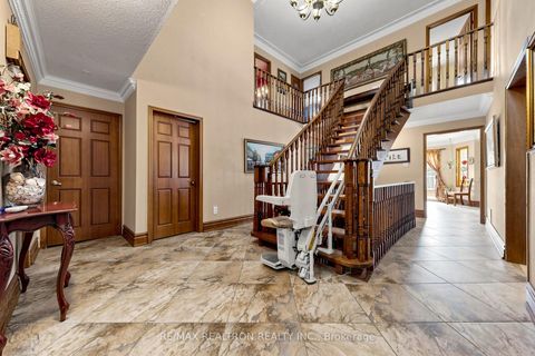 Photo 20 at 100 Gas Light Crescent, East Woodbridge, Vaughan