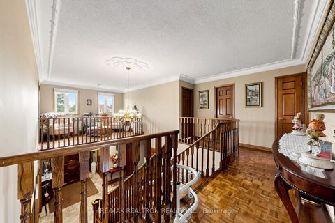 Photo 22 at 100 Gas Light Crescent, East Woodbridge, Vaughan