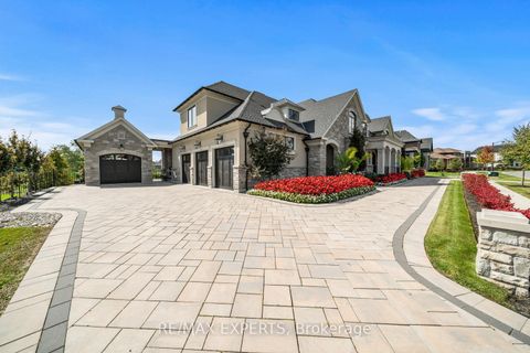 Photo 3 at 205 Northern Pines Boulevard, Kleinburg, Vaughan