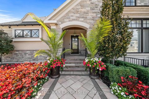 Photo 4 at 205 Northern Pines Boulevard, Kleinburg, Vaughan