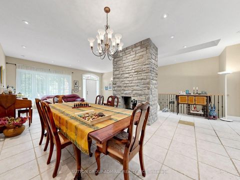 Photo 10 at 3 Raymond Drive, Yorkhill, Vaughan