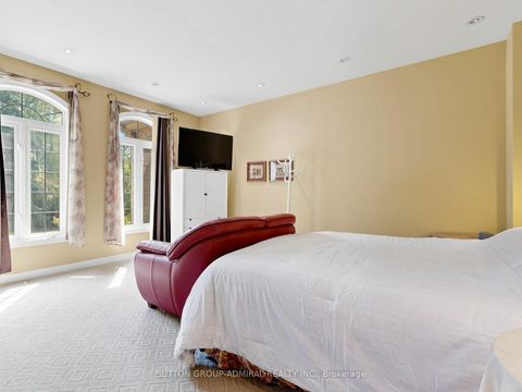 Photo 19 at 3 Raymond Drive, Yorkhill, Vaughan