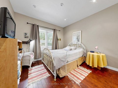 Photo 21 at 3 Raymond Drive, Yorkhill, Vaughan