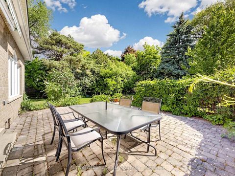 Photo 31 at 3 Raymond Drive, Yorkhill, Vaughan