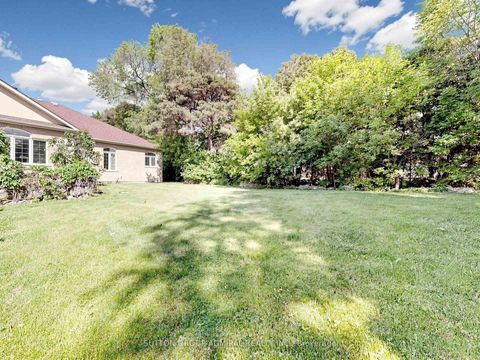 Photo 45 at 3 Raymond Drive, Yorkhill, Vaughan