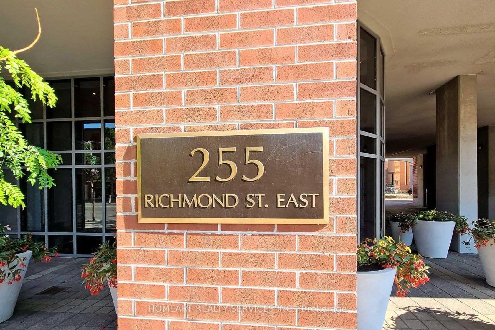 404 - 255 Richmond Street E, Moss Park, Toronto photo number 2