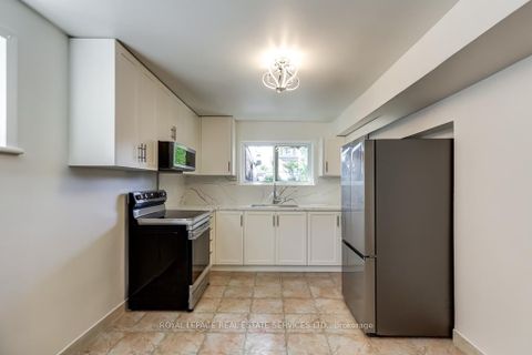 Photo 11 at 38 Jellicoe Avenue, Alderwood, Toronto