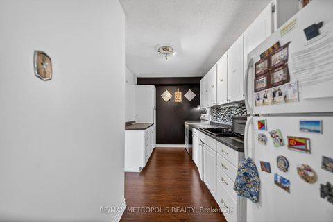 Photo 3 at 1102 - 15 Torrance Road, Eglinton East, Toronto
