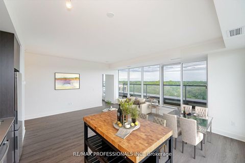 Photo 12 at 504 - 185 Deerfield Road, Central Newmarket, Newmarket