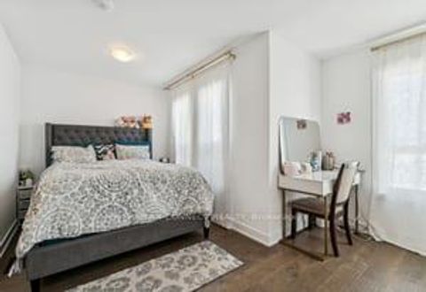 Photo 10 at 39 Turnberry Lane, Painswick South, Barrie
