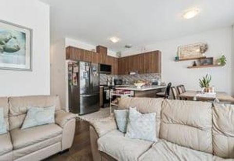 Photo 19 at 39 Turnberry Lane, Painswick South, Barrie