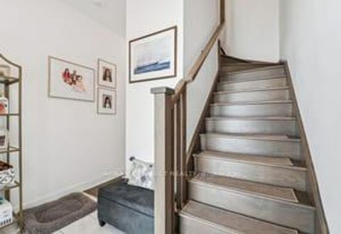 Photo 27 at 39 Turnberry Lane, Painswick South, Barrie