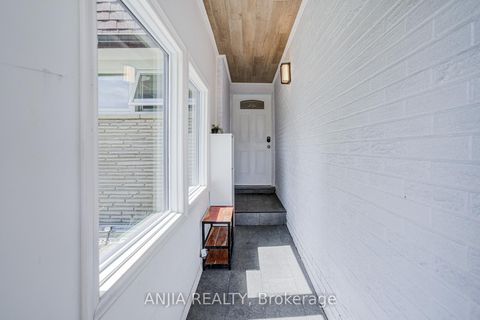 Photo 2 at 272 McNicoll Avenue, Hillcrest Village, Toronto