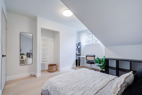 Photo 18 at 272 McNicoll Avenue, Hillcrest Village, Toronto