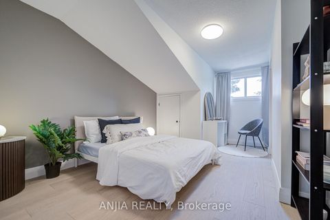 Photo 26 at 272 McNicoll Avenue, Hillcrest Village, Toronto