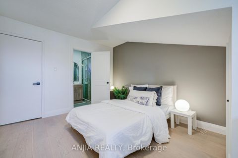 Photo 28 at 272 McNicoll Avenue, Hillcrest Village, Toronto
