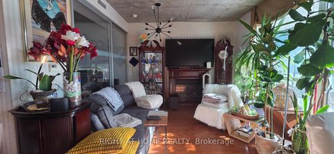 Photo 12 at 911 - 478 King Street W, Waterfront Communities C1, Toronto
