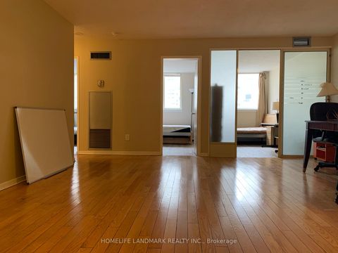Photo 4 at 1401 - 1055 Bay Street, Bay Street Corridor, Toronto