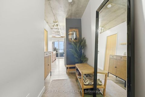Photo 2 at 209 - 1005 King Street W, Niagara, Toronto