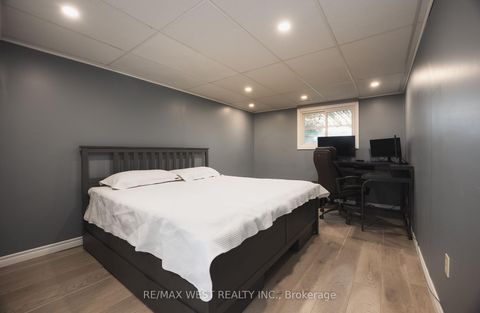 Photo 27 at 14 Souch Court, Bowmanville, Clarington