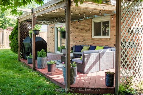 Photo 35 at 14 Souch Court, Bowmanville, Clarington