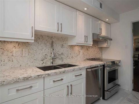 Photo 16 at 404 - 251 Queens Quay W, Waterfront Communities C1, Toronto