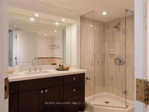 Photo 24 at 404 - 251 Queens Quay W, Waterfront Communities C1, Toronto