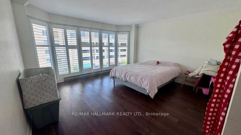 Photo 35 at 404 - 251 Queens Quay W, Waterfront Communities C1, Toronto