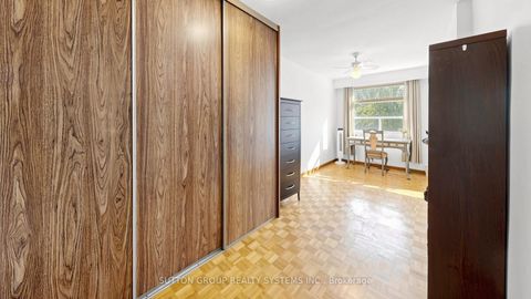 Photo 18 at 39 Exeter Street, Pellam Park, Toronto