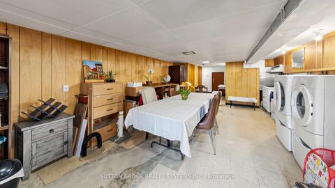 Photo 33 at 39 Exeter Street, Pellam Park, Toronto