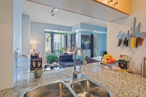 Photo 2 at 1408 - 8 Scollard Street, Annex, Toronto
