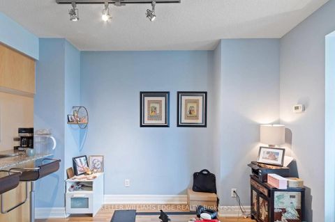 Photo 13 at 1408 - 8 Scollard Street, Annex, Toronto