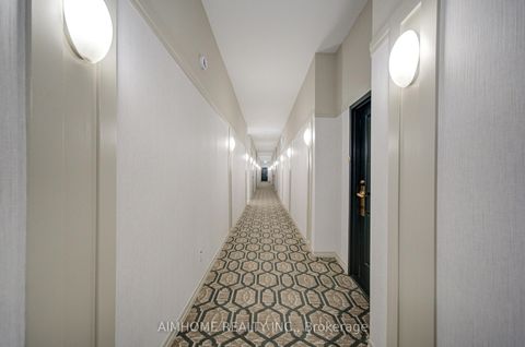 Photo 4 at 609 - 4200 Bathurst Street, Westgate, Toronto
