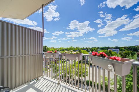 Photo 32 at 609 - 4200 Bathurst Street, Westgate, Toronto