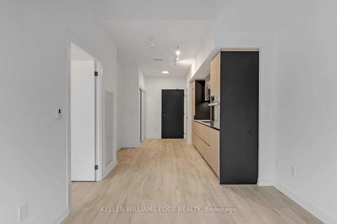 Photo 3 at 202 - 2 Augusta Avenue, Waterfront Communities C1, Toronto