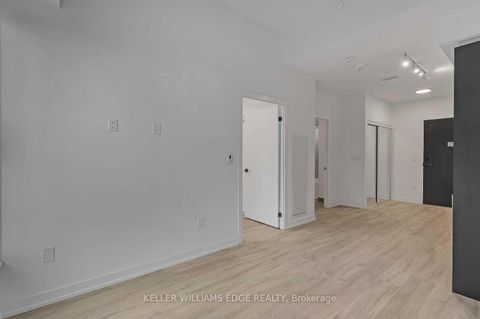 Photo 6 at 202 - 2 Augusta Avenue, Waterfront Communities C1, Toronto