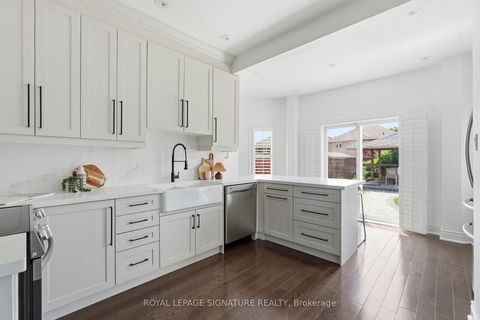 Photo 13 at 45 Oban Avenue, Maple, Vaughan