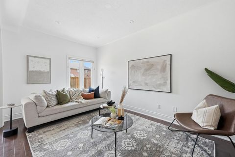 Photo 16 at 45 Oban Avenue, Maple, Vaughan