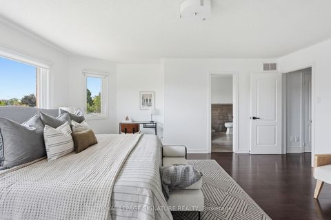 Photo 24 at 45 Oban Avenue, Maple, Vaughan