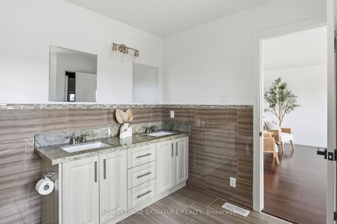 Photo 25 at 45 Oban Avenue, Maple, Vaughan