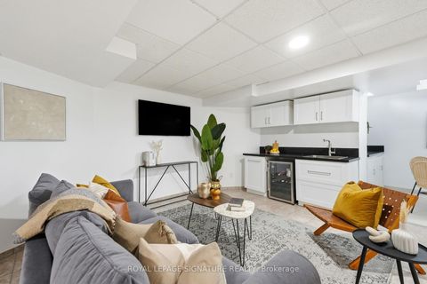 Photo 41 at 45 Oban Avenue, Maple, Vaughan
