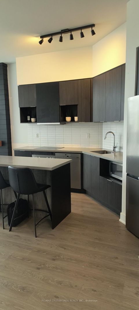 Photo 8 at 112 - 99 The Donway Way W, Don Mills, Toronto