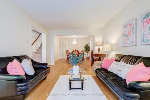 Photo 9 at 50 Piccadilly Road, Doncrest, Richmond Hill